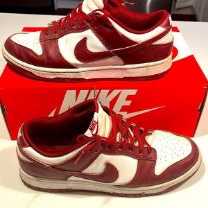 Nike Dunk Low Size 9.5